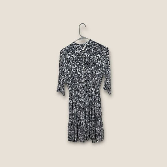 Revolve Ulla Johnson Evie Dress in Batik Floral 100% Silk Size 2 - Picture 2 of 7